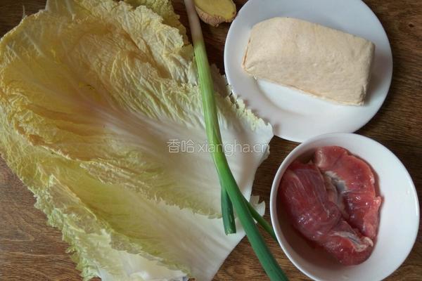 炖白菜的做法图解1