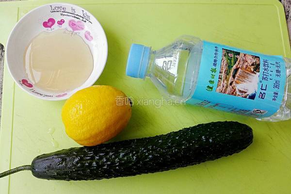 黄瓜柠檬水的做法图解1