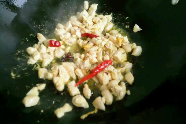 土豆炒鸡块的做法图解7