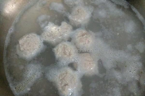 猪肉丸子的做法图解4