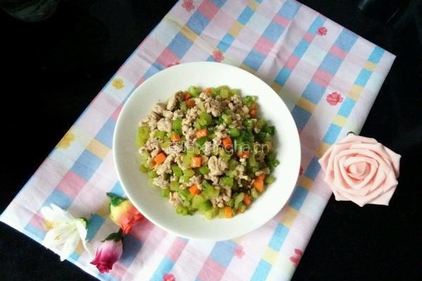 芹菜肉末的做法图解11