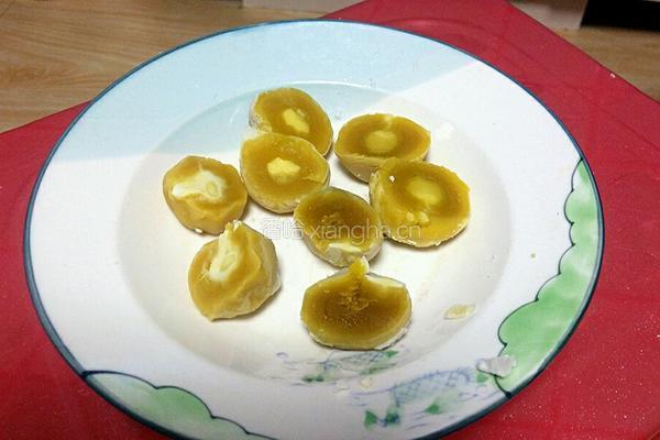 酥皮月饼（蛋黄豆沙馅）的做法图解2