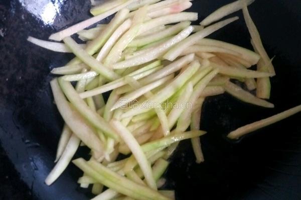 西瓜皮炒蛋的做法图解6