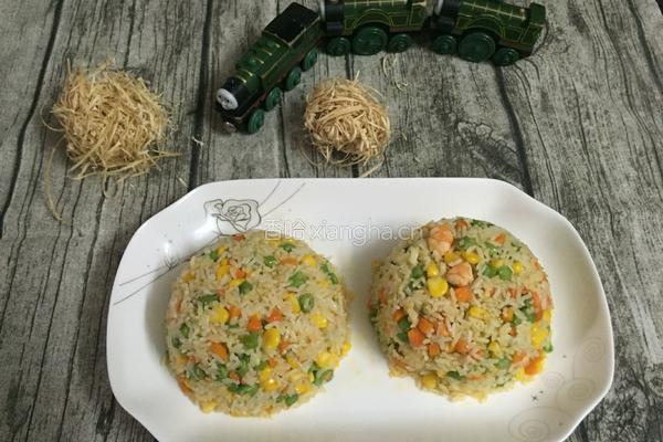 五彩黄金炒饭的做法图解7