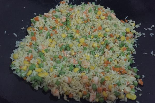 五彩黄金炒饭的做法图解6