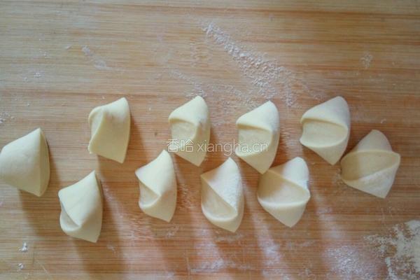 韭菜鸡蛋馅水饺的做法图解8
