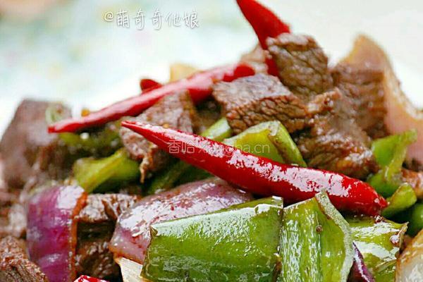 酱爆牛肉粒的做法图解1