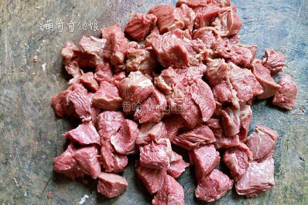 酱爆牛肉粒的做法图解2
