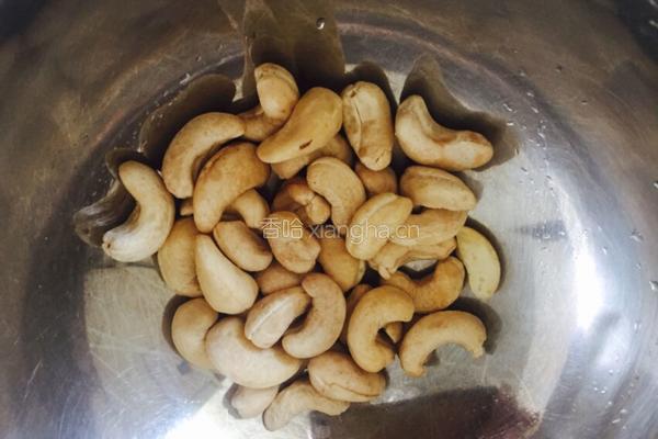 西芹腰果虾仁的做法图解6