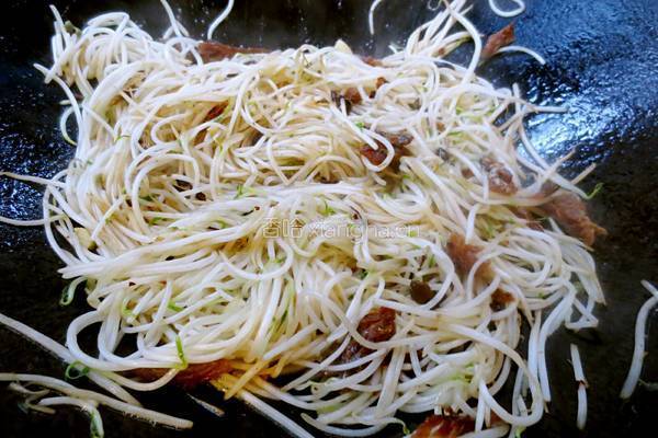 豆豉鲮鱼绿豆芽的做法图解8
