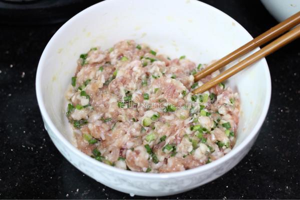 虾仁猪肉丸的做法图解5