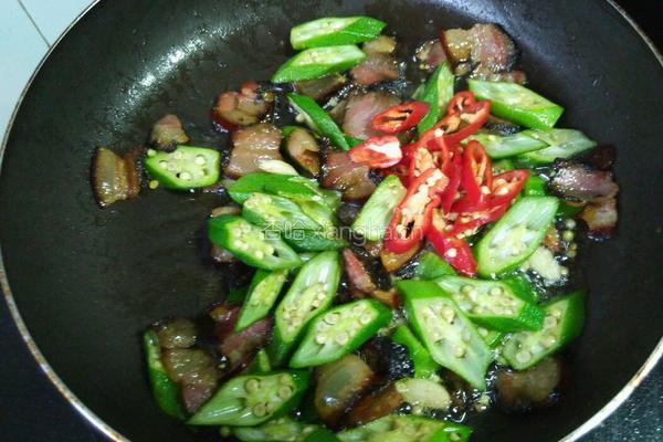 秋葵炒腊肉的做法图解8