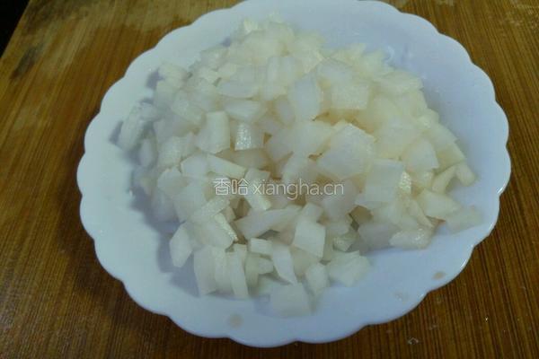 白萝卜牛肉汤的做法图解2