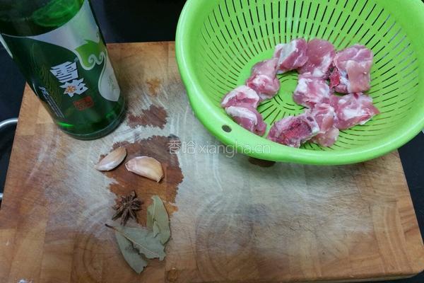啤酒炖排骨的做法图解2