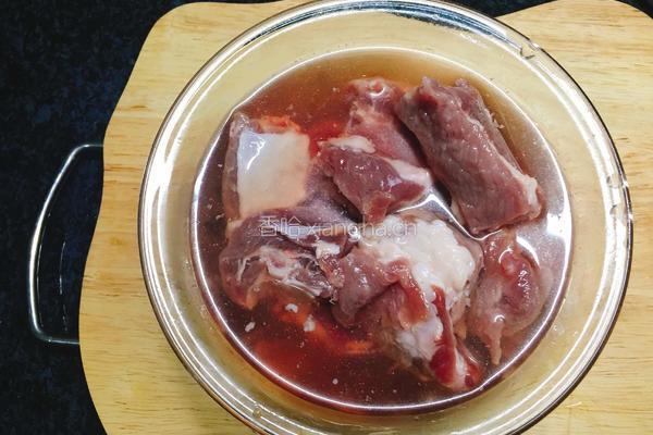 生炒排骨的做法图解1