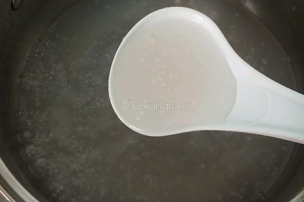 牛奶西瓜西米露的做法图解4