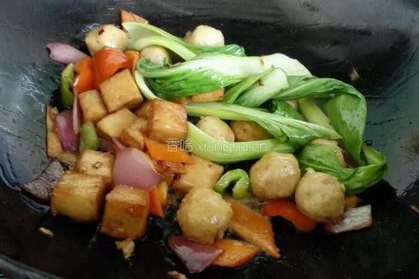 鱼丸鱼豆腐炒时蔬的做法图解5
