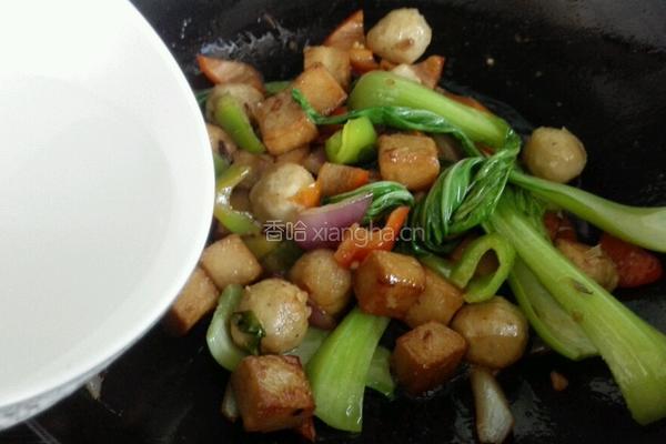 鱼丸鱼豆腐炒时蔬的做法图解6