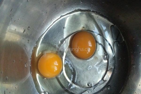 小青在穿小肉圆的做法图解1