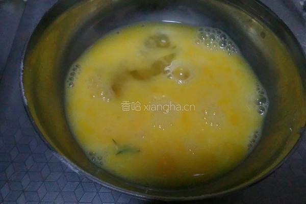 韭菜鸡蛋虾仁饺子的做法图解1