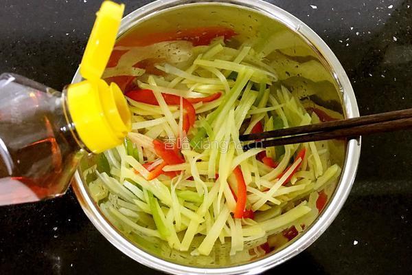 凉拌酸甜土豆丝的做法图解9