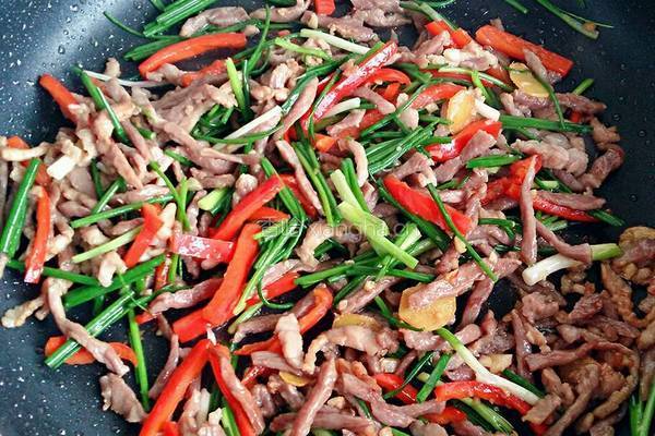葱爆肉丝的做法图解7