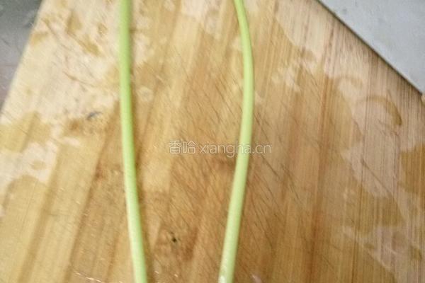 黑木耳草鱼肉片汤的做法图解5