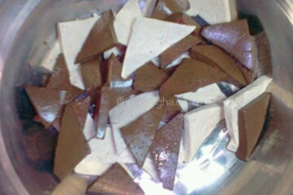 鸡血豆腐汤的做法图解2