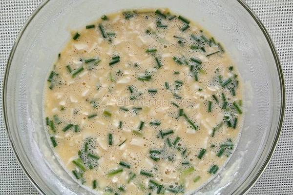 豆腐鸡蛋饼的做法图解3