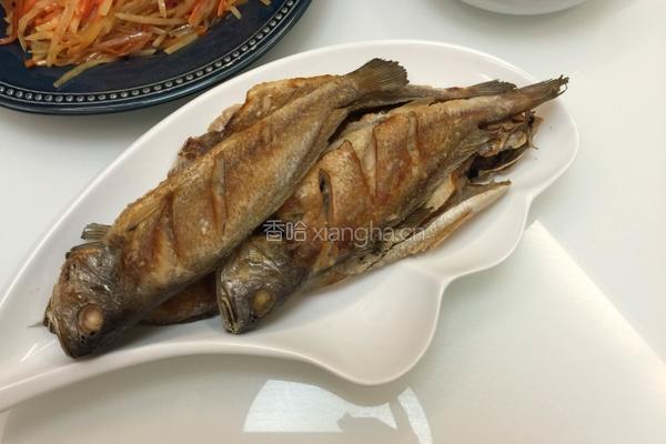 煎黄花鱼的做法图解6