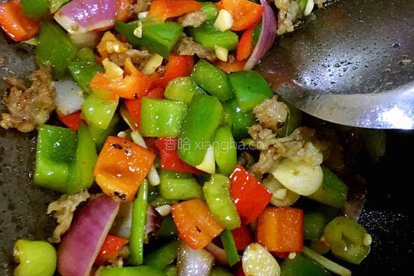 青红椒炒牛肉的做法图解5