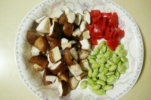 香菇肉末酱的做法图解1