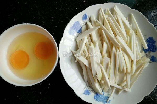 茭白炒鸡蛋的做法图解2