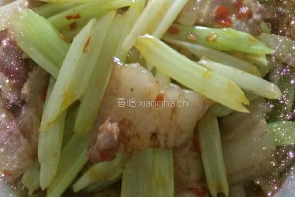 五花肉炒西芹
