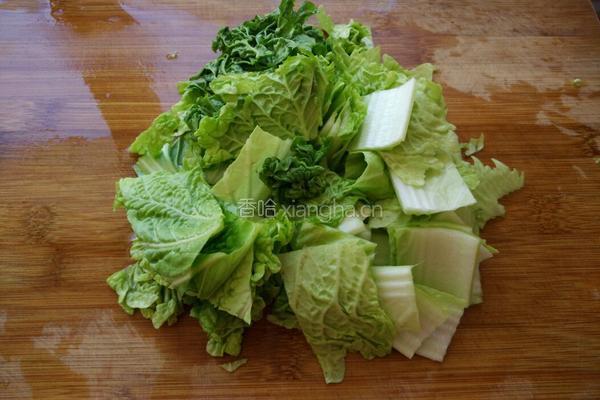 豆腐炖白菜的做法图解1