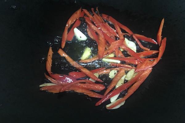 豆豉炒苦瓜的做法图解7
