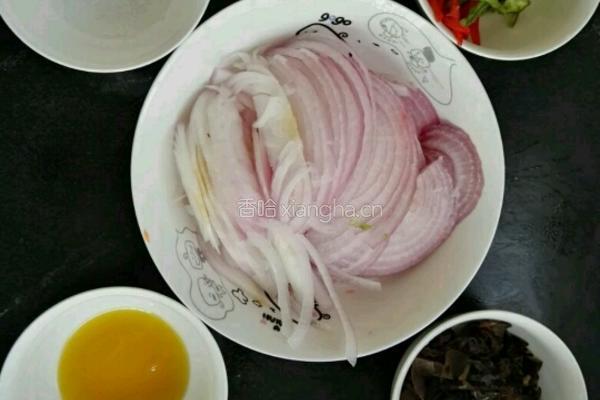 清炒洋葱的做法图解2