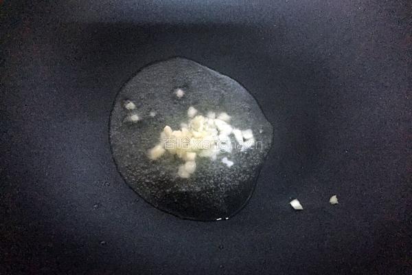 酸菜肉片的做法图解2
