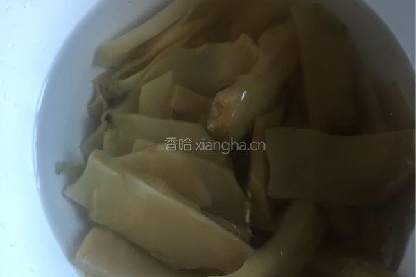 火腿肠炒榨菜的做法图解2