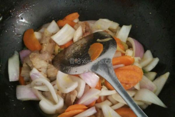 胡萝卜回锅肉的做法图解5