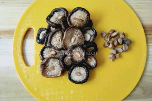 冬菇焖鸡的做法图解6