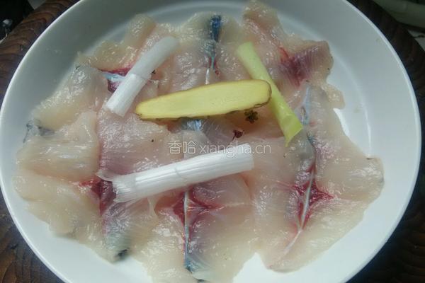 皮蛋鱼片汤的做法图解4