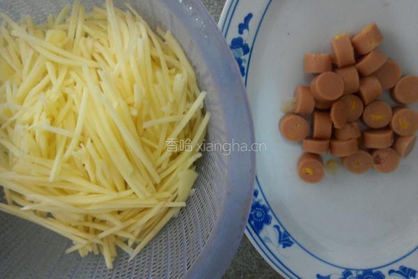 火腿炒土豆丝的做法图解2