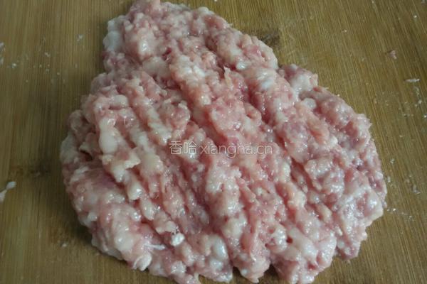 焗肉末茄子的做法图解1
