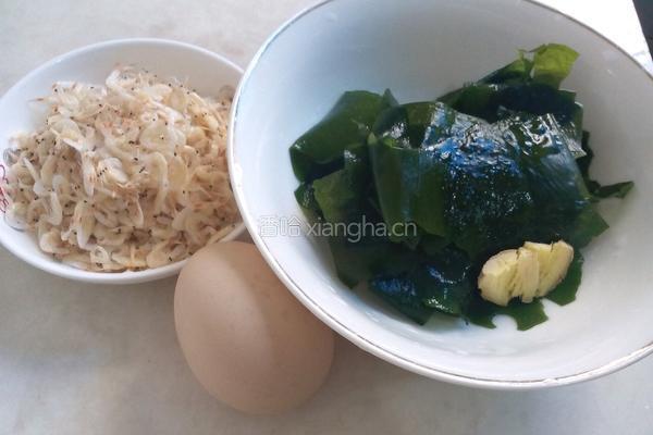 裙带菜蛋花汤的做法图解1