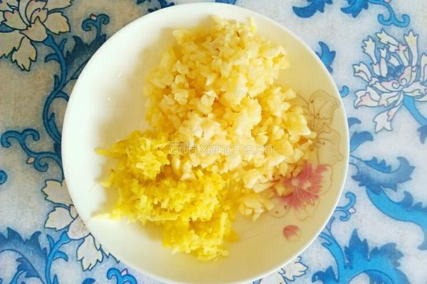 松花拌豆腐的做法图解3
