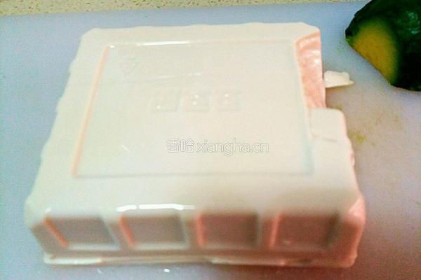 日式牛油果拌豆腐#年夜饭的做法图解2