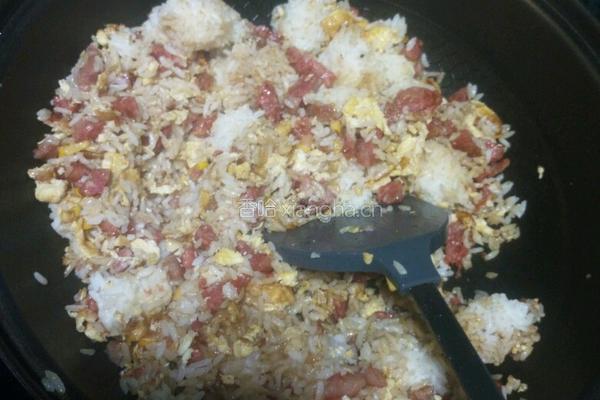 香肠蛋炒饭的做法图解5