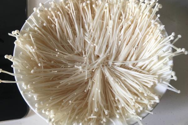 蒜蓉剁椒金针菇的做法图解2