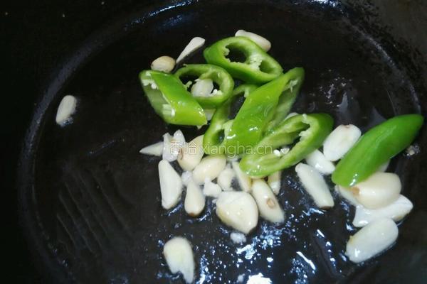 尖椒炒茄子的做法图解4